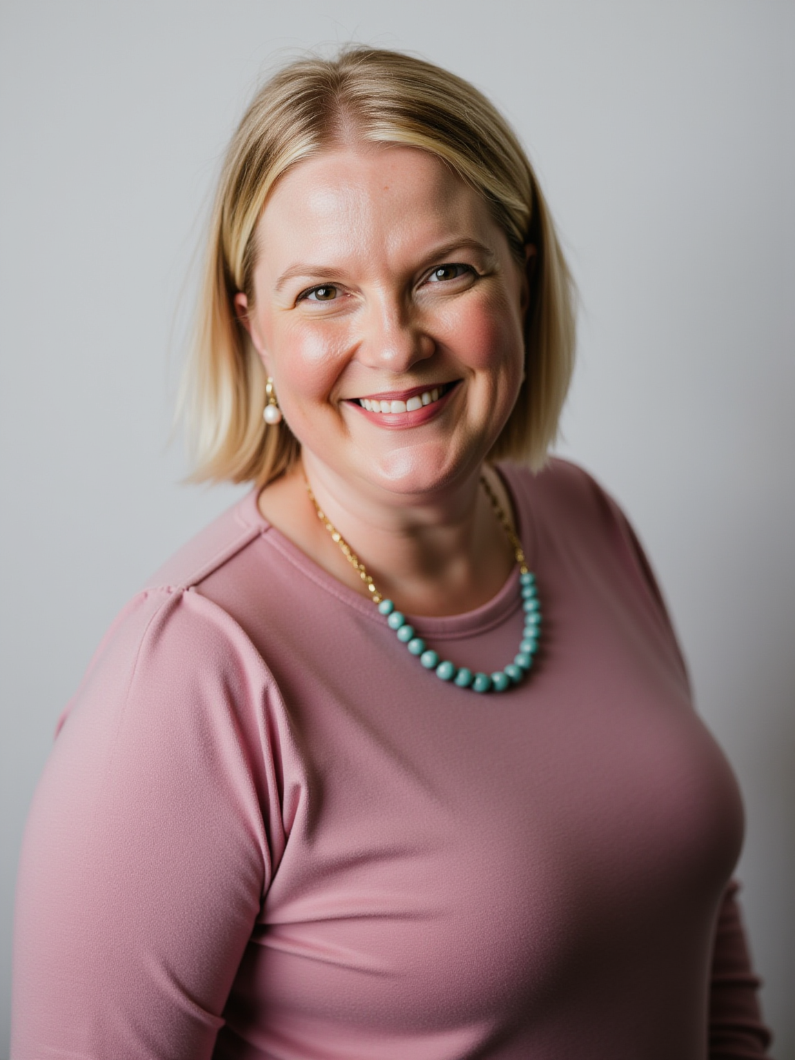 Amy Leneker Headshot 1